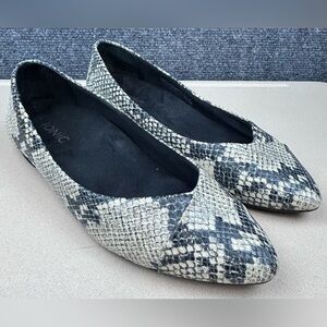Vionic Caballo Snake Print Pointed Toe Flats Size 7